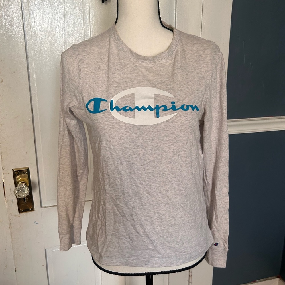 Long sleeve shirt. Size small